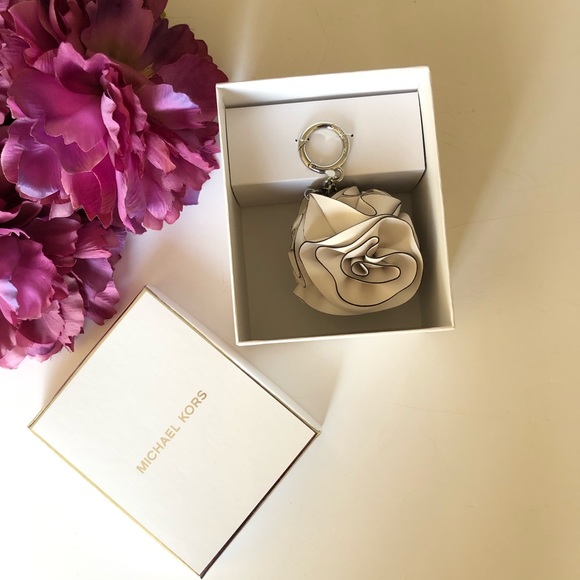 Micheal Kors Leather Flower Ruffle Pom Charm - Picture 2 of 8